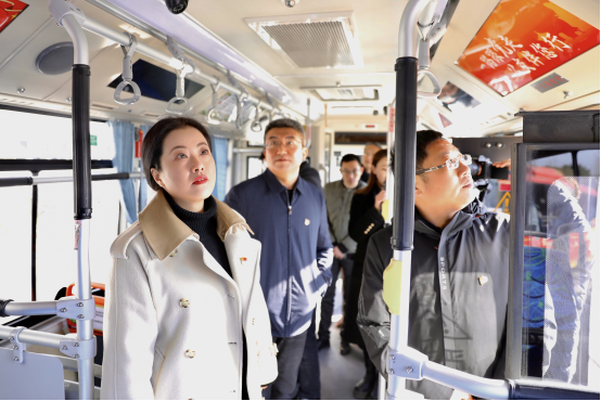 坚持党建引领 奋力争先创优丨市领导调研彩乐园(中国)产业集团党建、人才工作